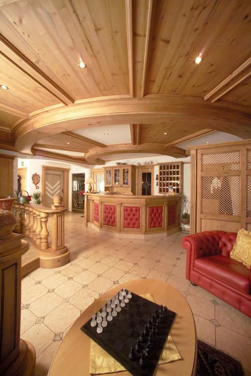 Hotel Flora Selva di Val Gardena Dış mekan fotoğraf