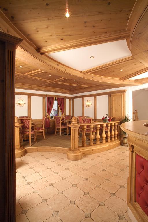Hotel Flora Selva di Val Gardena Dış mekan fotoğraf