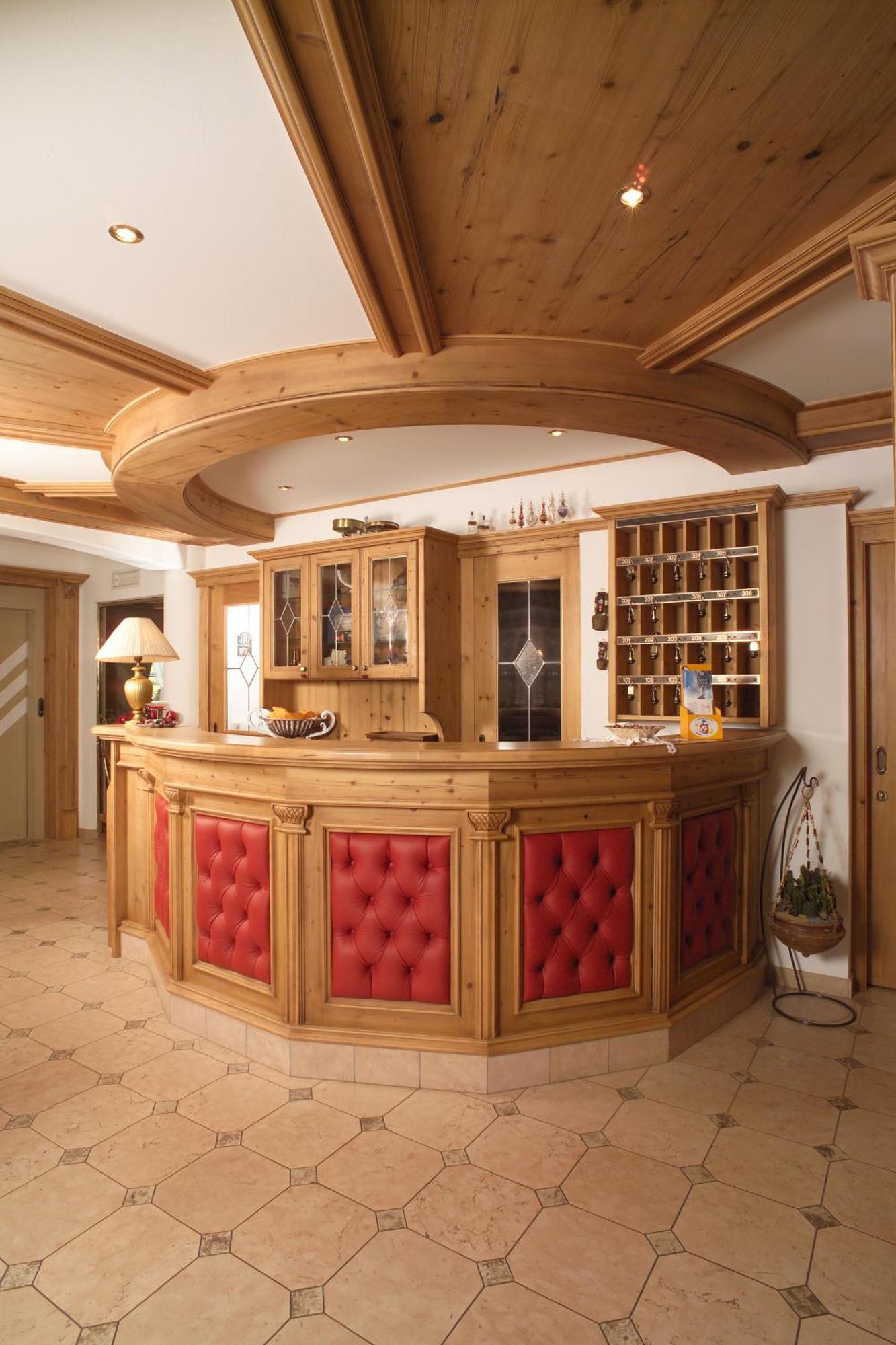 Hotel Flora Selva di Val Gardena Dış mekan fotoğraf