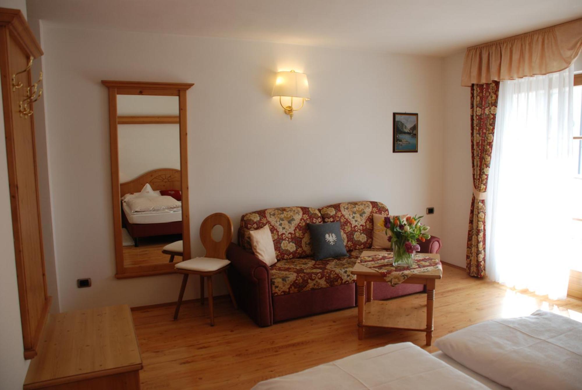 Hotel Flora Selva di Val Gardena Dış mekan fotoğraf