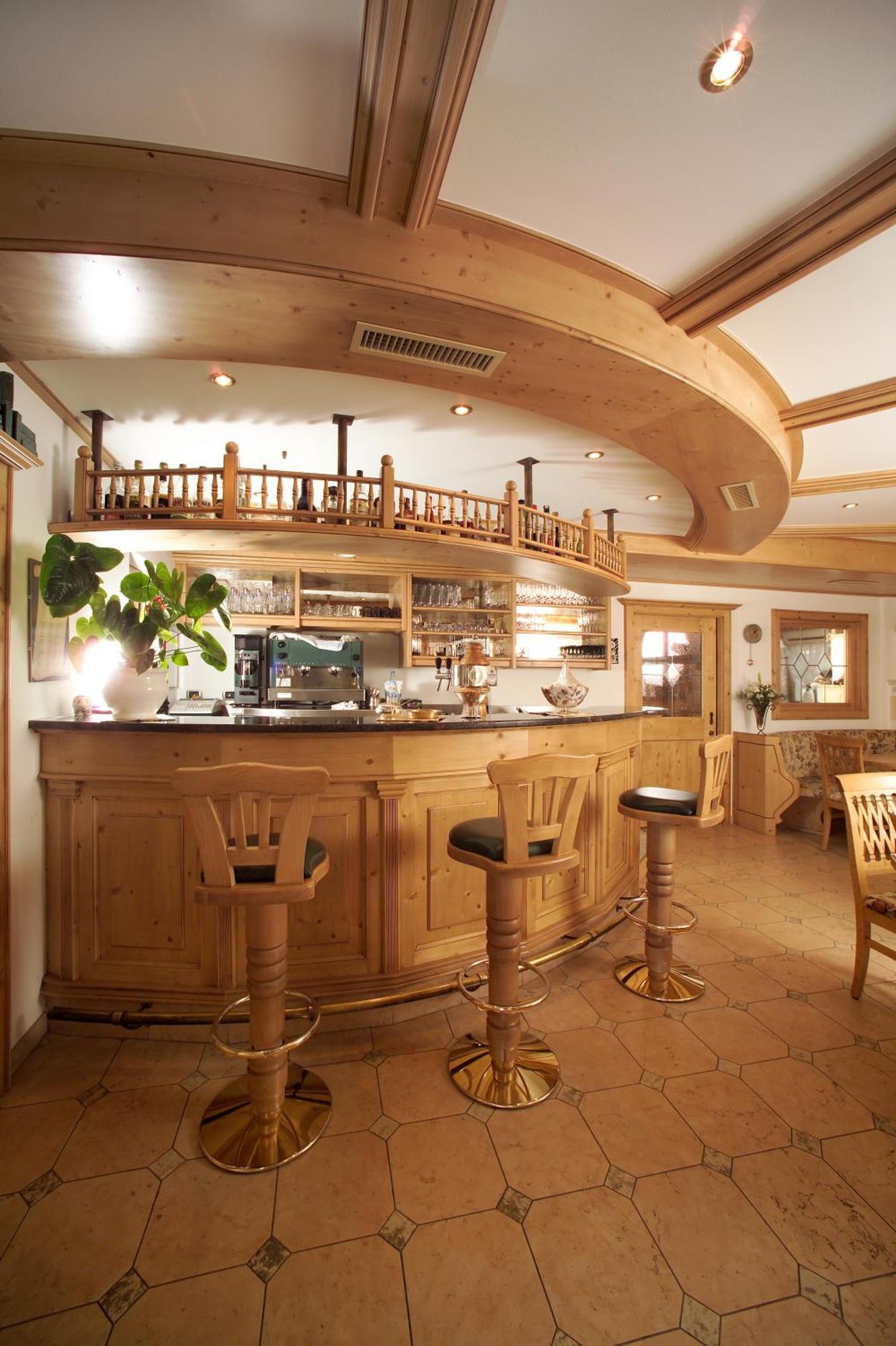 Hotel Flora Selva di Val Gardena Dış mekan fotoğraf