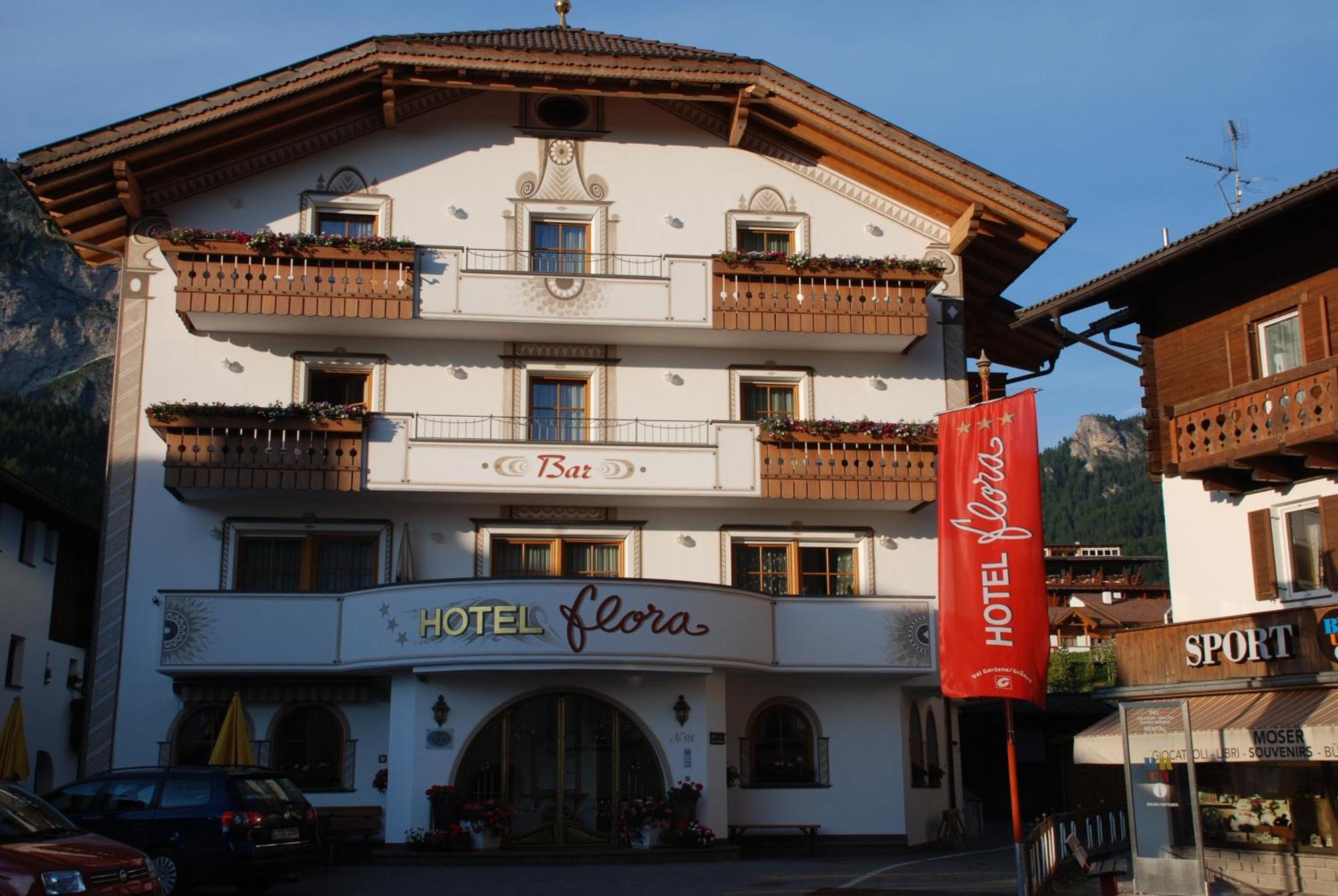 Hotel Flora Selva di Val Gardena Dış mekan fotoğraf